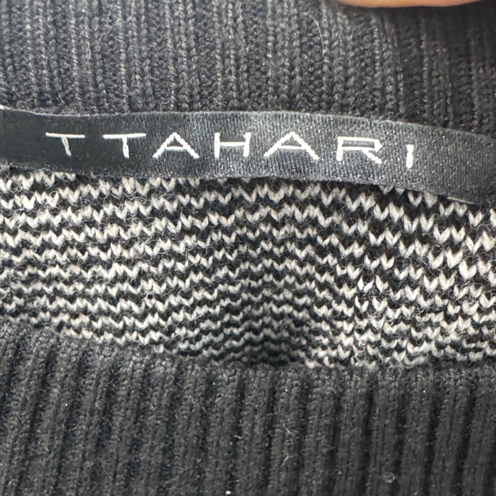 T Tahari Black and White Knit Sweater - Picture 2 of 7